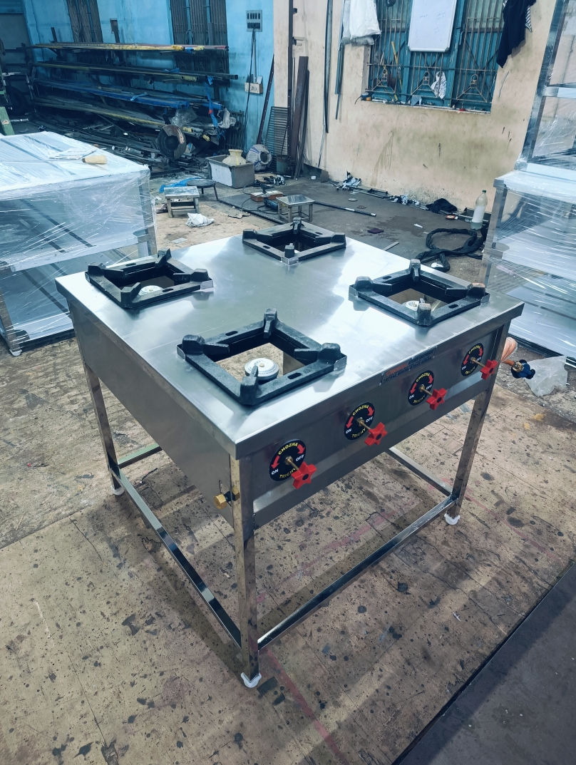 Four Burner Range
